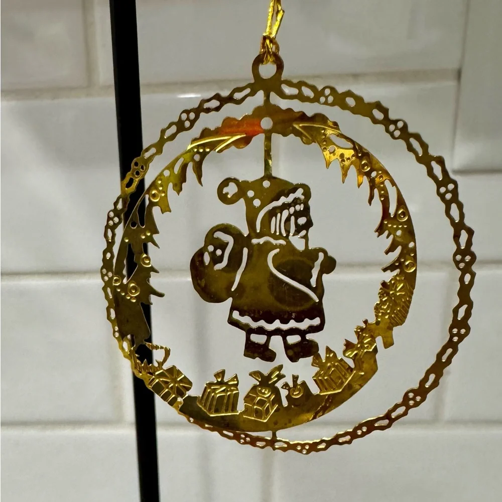 Solid Brads‎ Holiday Ornament Set
